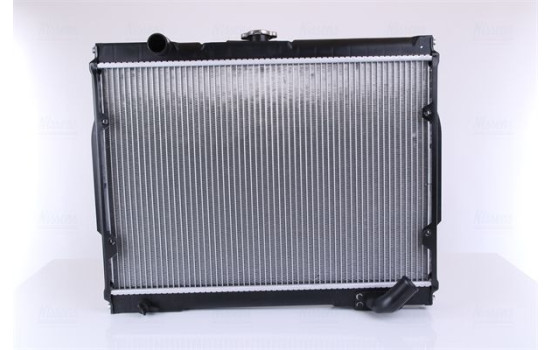 Radiator, engine cooling 68156 Nissens, Image 2