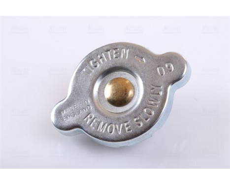 Radiator, engine cooling 68181A Nissens, Image 7