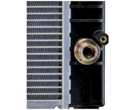 Radiator, engine cooling, Image 6