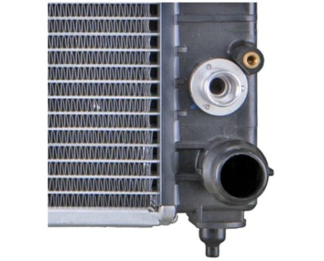 Radiator, engine cooling, Image 13