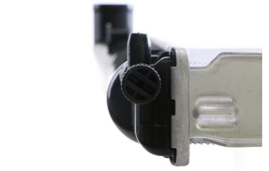 Radiator, engine cooling, Image 11