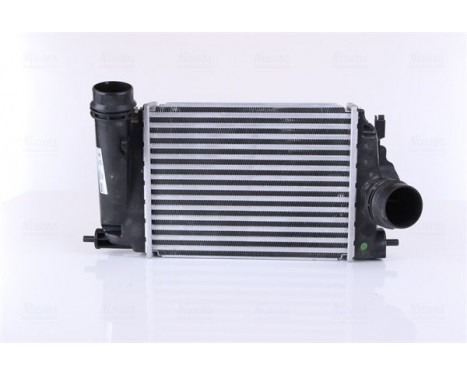 Intercooler, charger 961122 Nissens