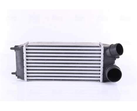 Intercooler, charger 96228 Nissens