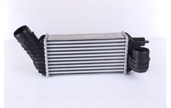 Intercooler, charger 96512 Nissens