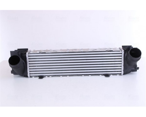 Intercooler, charger 96552 Nissens