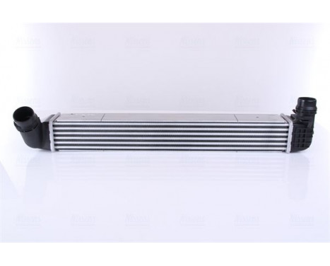 Intercooler, charger 96569 Nissens