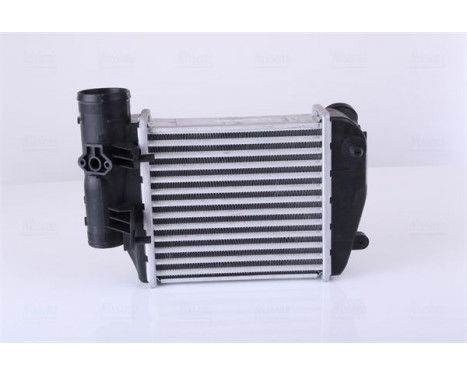 Intercooler, charger 96576 Nissens