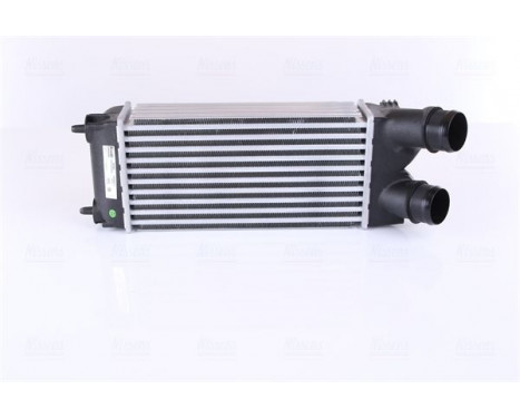 Intercooler, charger 96584 Nissens