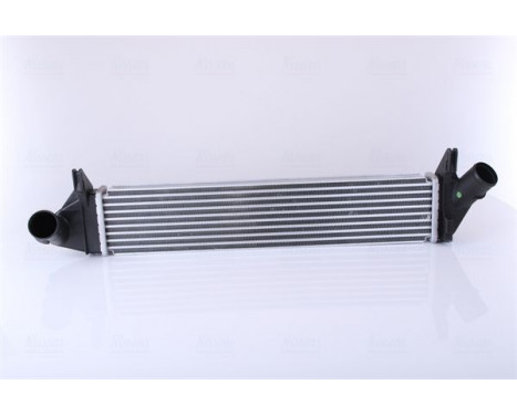 Intercooler, charger 96585 Nissens