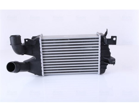 Intercooler, charger 96587 Nissens