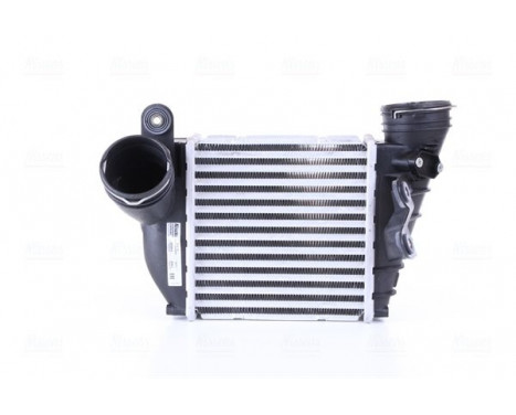 Intercooler, charger 96679 Nissens