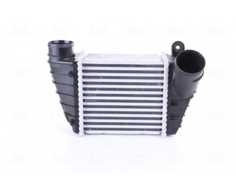 Intercooler, charger 96682 Nissens