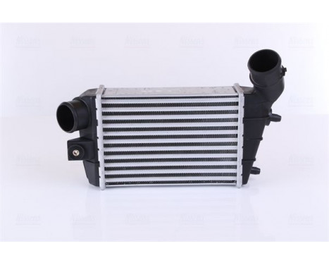 Intercooler, charger 96698 Nissens