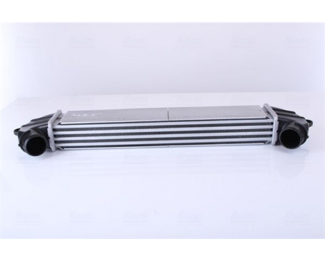 Intercooler, charger 96736 Nissens
