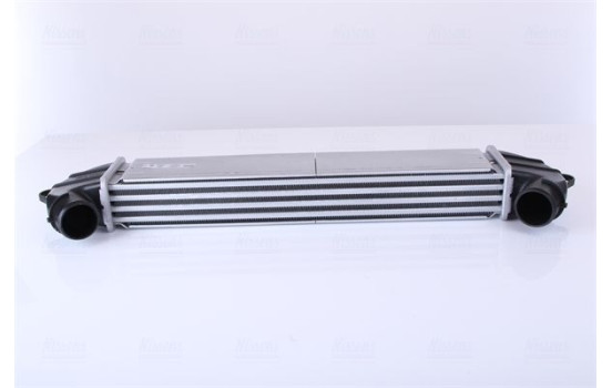 Intercooler, charger 96736 Nissens