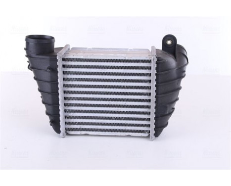 Intercooler, charger 96747 Nissens