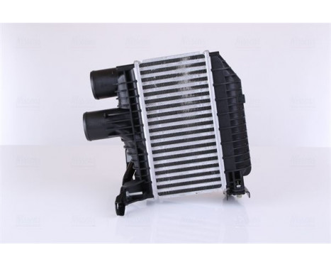 Intercooler, charger 96758 Nissens