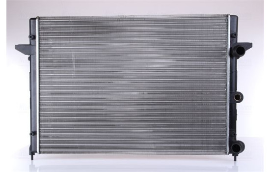 Radiator 67303 Nissens