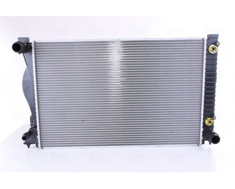Radiator, engine cooling 60236A Nissens, Image 3