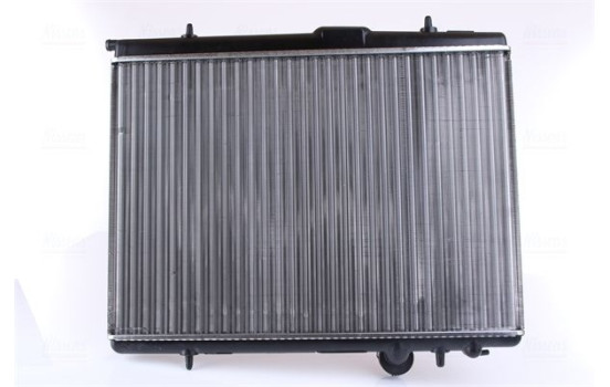 Radiator, engine cooling 63697 Nissens, Image 4