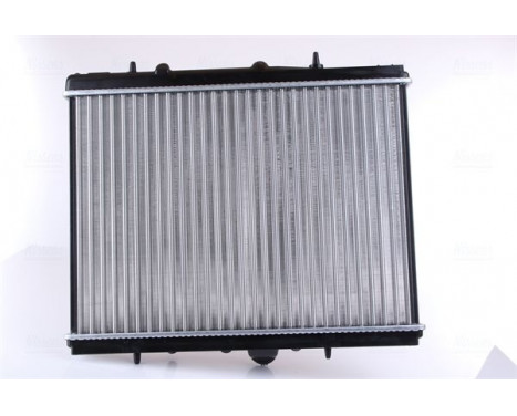 Radiator, engine cooling 63702 Nissens, Image 4