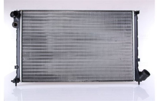 Radiator, engine cooling 63733 Nissens, Image 3