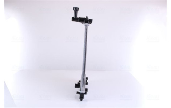Radiator, engine cooling 641777 Nissens, Image 4