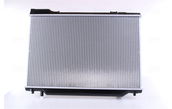 Radiator, engine cooling 64695 Nissens, Image 4