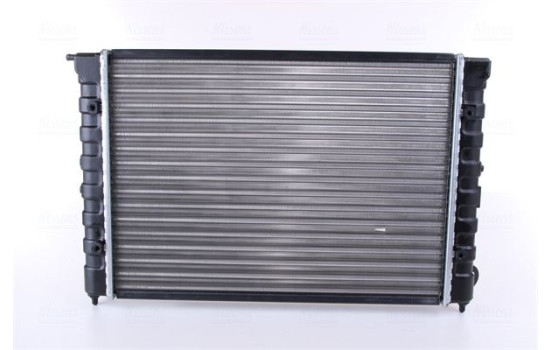 Radiator, engine cooling 651811 Nissens, Image 4