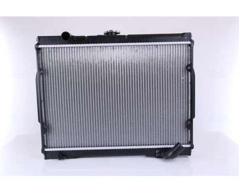 Radiator, engine cooling 68156 Nissens, Image 2