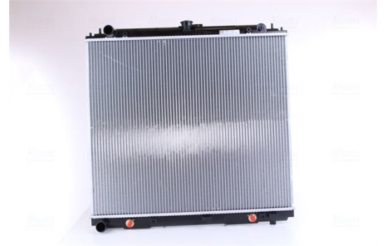 Radiator, engine cooling 68717 Nissens, Image 3