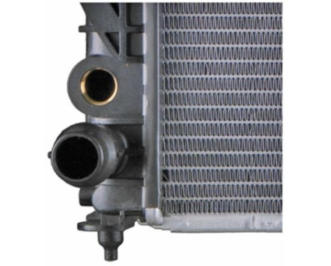 Radiator, engine cooling, Image 12