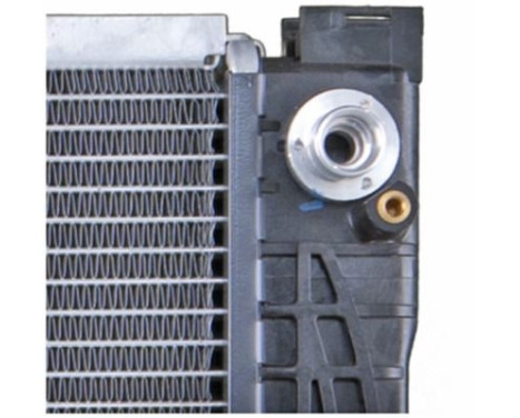 Radiator, engine cooling, Image 12
