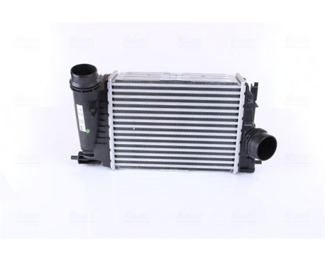 Intercooler, charger 961584 Nissens