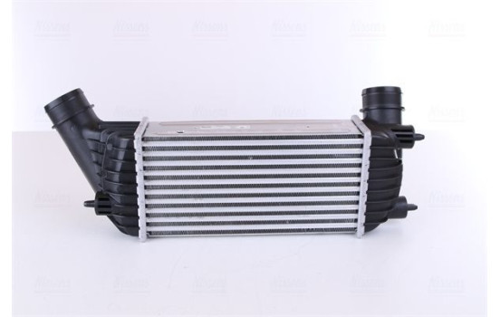 Intercooler, charger 96609 Nissens