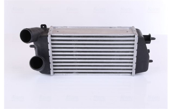 Intercooler, charger 96774 Nissens