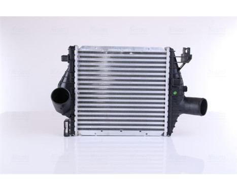 Intercooler, charger 96843 Nissens