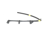 Hose, leak fuel