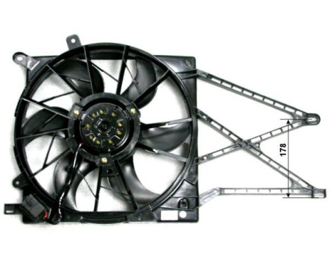 Fan, radiator 47582 NRF