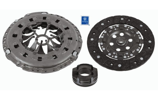clutch kit 3000 951 681 Sachs
