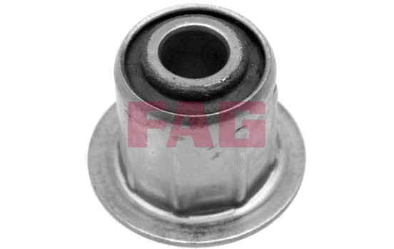 Spacer sleeve, leaf spring