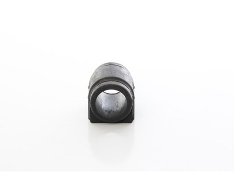 Stabilizer bearing on wishbone