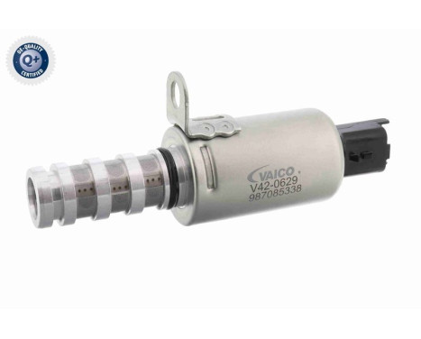 Control valve, camshaft adjustment