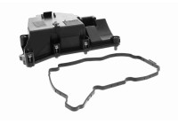 Oil separator, crankcase breather