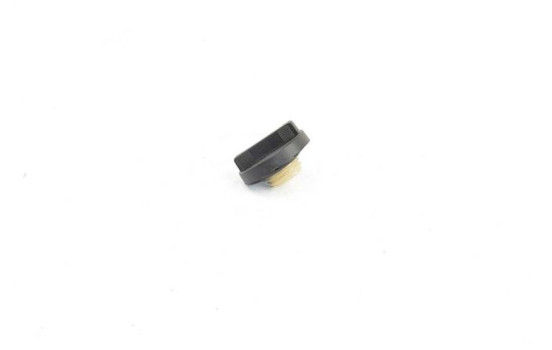 Cap, oil filler opening, Image 2