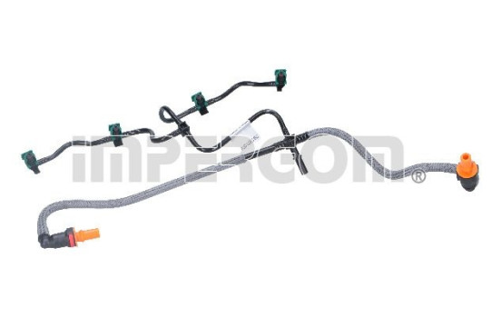 Hose, leaking fuel