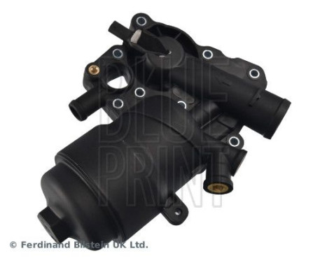 Oil filter housing with oil filter