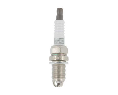 Spark plug OE032/T10 Champion