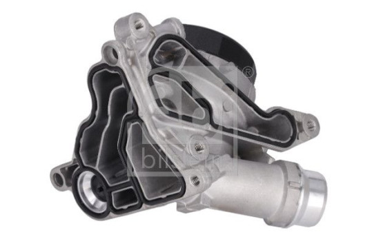 Oil filter housing with oil filter