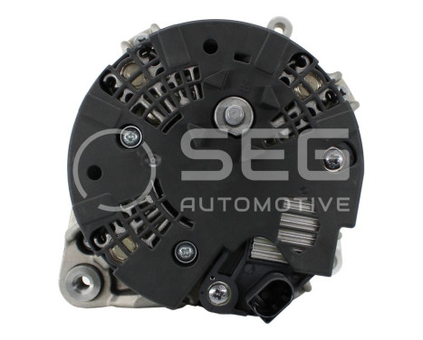 Dynamo Mercedes 175A, Image 2 Dynamo Mercedes 175A, Image 2